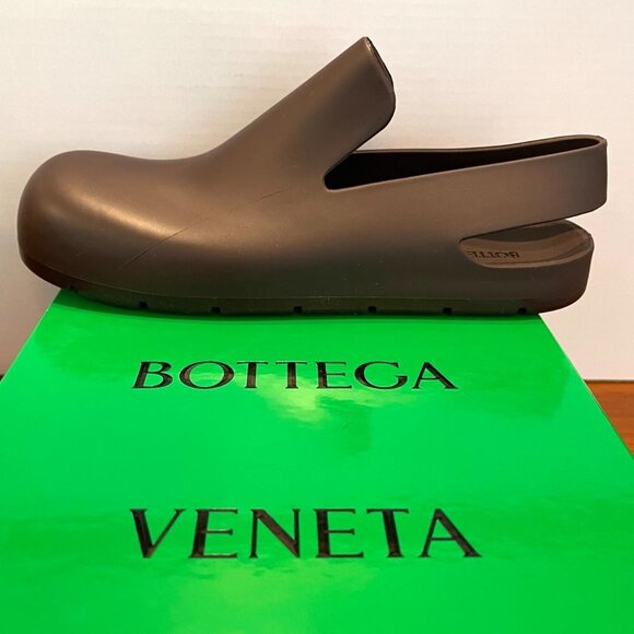 Bottega Veneta 661269 Women's Molded Matt Rubber Sandals, Many sizes, Dark Brown - Picture 1 of 11